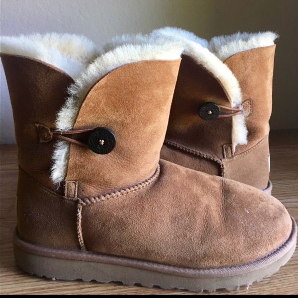 Bailey Button Chestnut Ugg Boots.